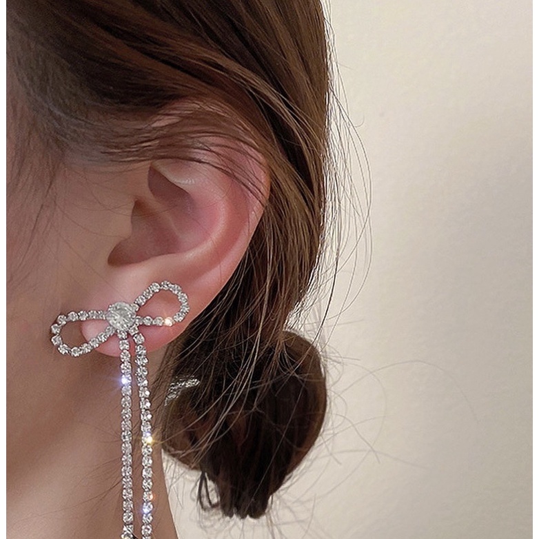 bông tai hình nơ tua rua dài đính đá phong cách hàn quốc