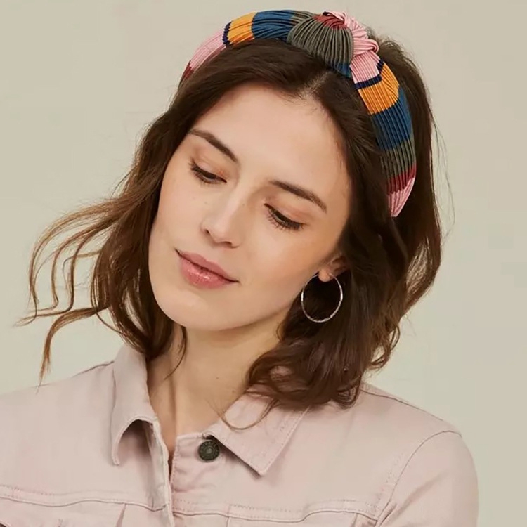 Cài tóc bằng vải phong cách thời trang xinh xắn cho phái nữ