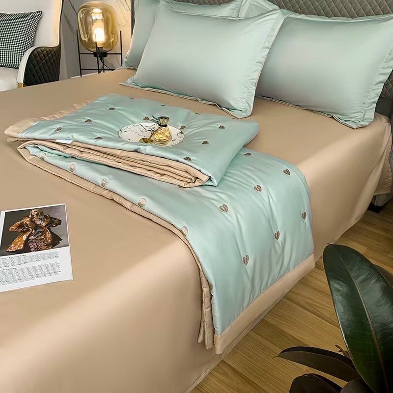 Chăn Lụa thêu tim siêu mềm mát, đáng yêu nhập khẩu loại 1