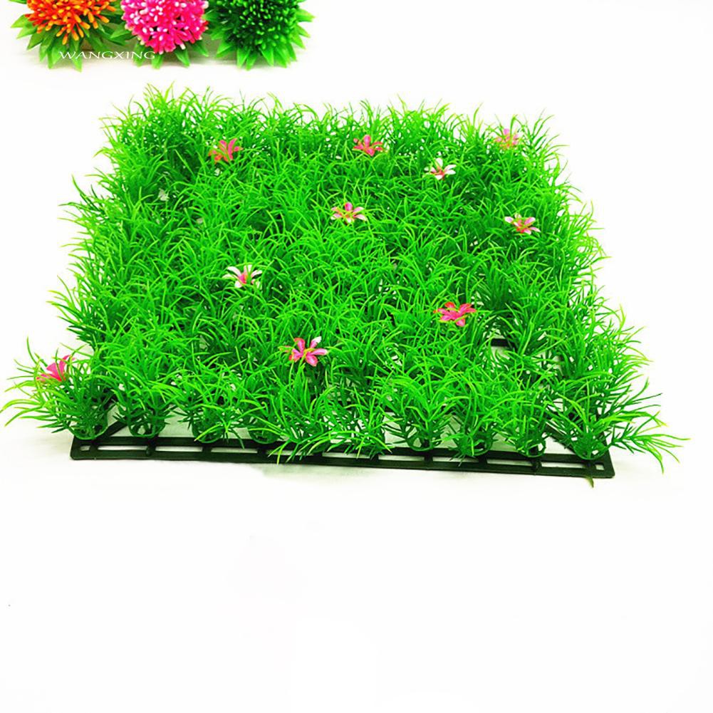 Thảm cỏ bằng nhựa màu sắc tươi sáng dùng để trang trí bể nuôi cá cảnh