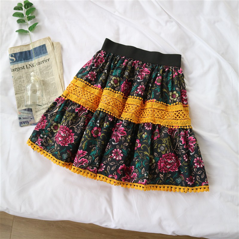 Chân Váy Ngắn Xòe Hoạ Tiết Hoa Phong Cách Bohomian - MUOJ - Style Vintage (ảnh Tiệm tự chụp)