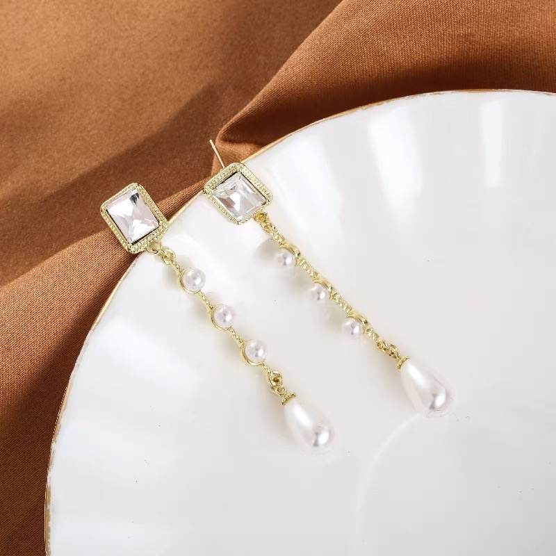 Hoa tai dáng dài nữ tính đính hạt - Maben