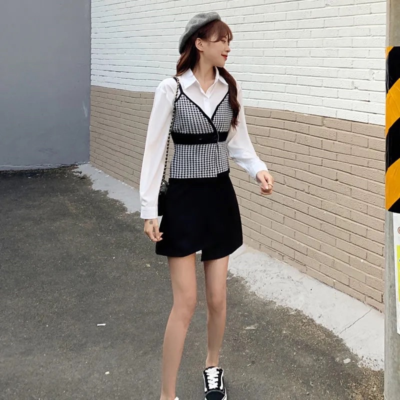 Áo Dây Yếm Nữ Màu Đen Trắng Cổ V Chất Len Mongtoghi Loại 1 Dày Dặn Dễ Mix Đồ Hách Eo Tôn Dáng Style Hàn Quốc