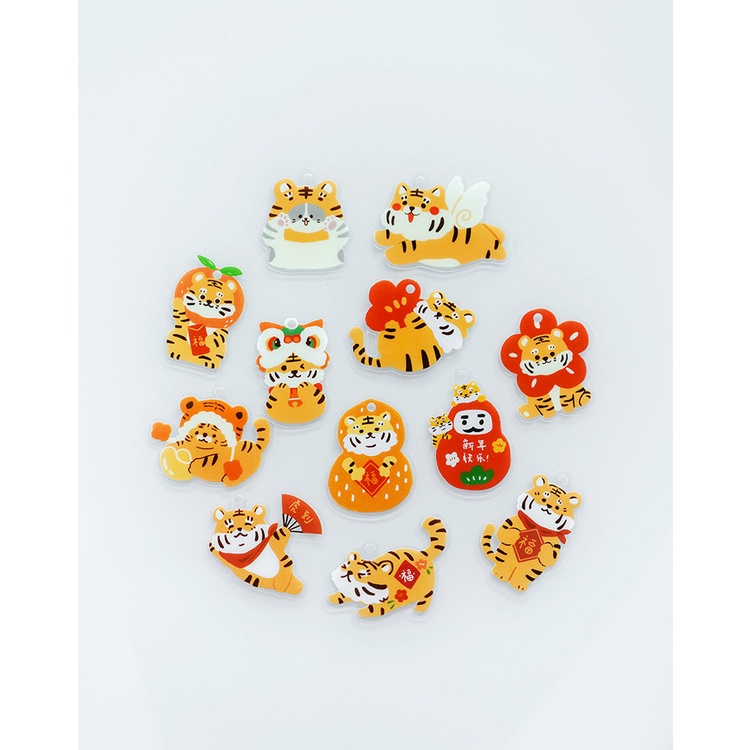 Q796 Phụ kiện hộp quà và trang trí cây cảnh Thẻ thú cưng hình bé hổ dễ thương - mang ý nghĩa lời chúc giàu có Tết 2022