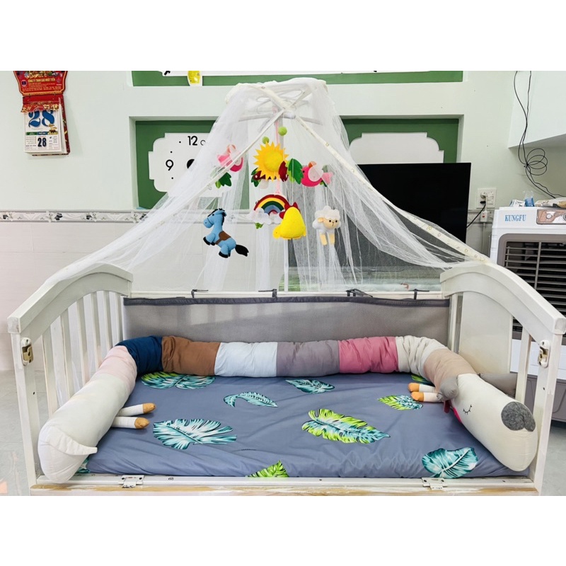 Thanh lý Nôi cũi cho em bé Chilux-Đa năng 6 chế độ full bộ ga nệm quây thú treo