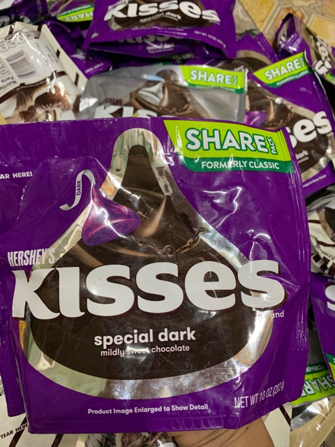 [Mã GROSALE2703 giảm 8% đơn 250K] Socola Hershey's Kisses Ú gói tím đắng 283 g Mỹ date 2022