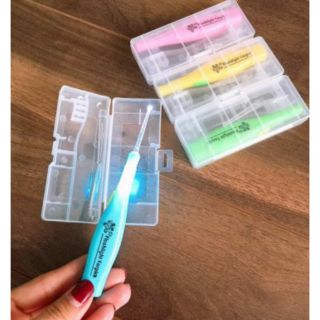 Dụng cụ lấy ráy tai có đèn soi