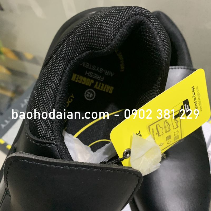Giày bảo hộ lao động xỏ Safety Jogger Dolce S3 SRC