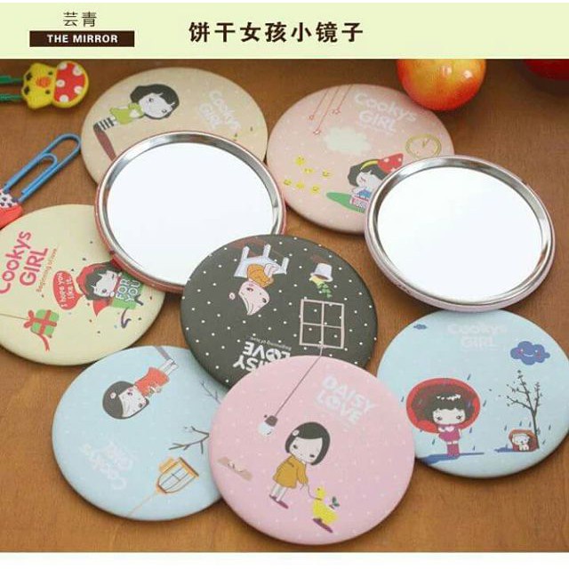 Gương mini trang điểm siêu cute cầm tay bỏ túi Hàn Quốc tiện lợi viền kim loại