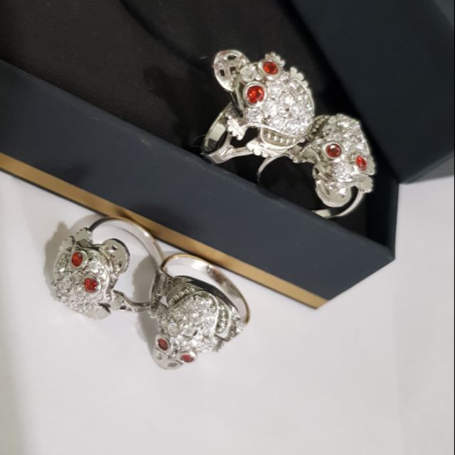 Nhẫn cóc ngậm đồng xu cho nữ.