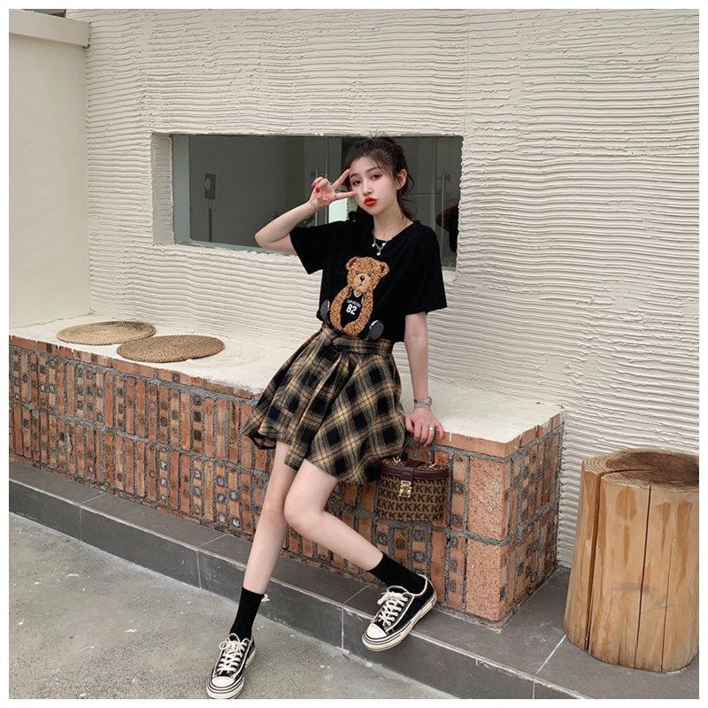 COZOK Bộ Áo Thun Gấu + Chân Váy Xếp Ly Sọc Ca Rô Thời Trang Xinh Xắn Cho Nữ