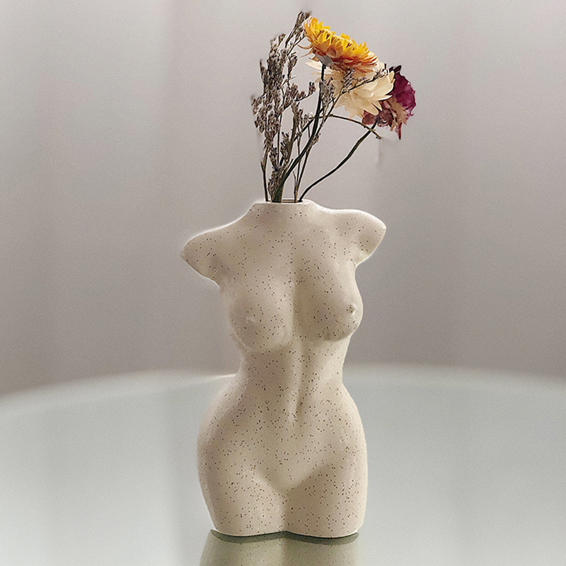Bình cắm hoa hình thân người bằng nhựa resin sáng tạo
