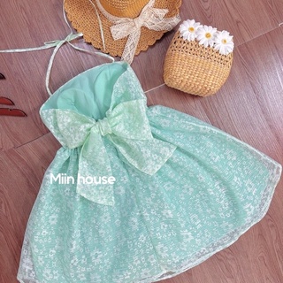 Váy ép hoa nổi cổ yếm nơ lưng