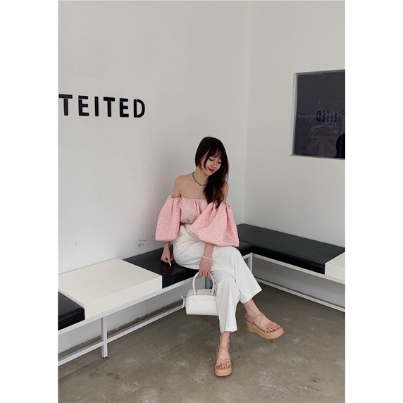 Sandal đế bánh mì quai dây chéo