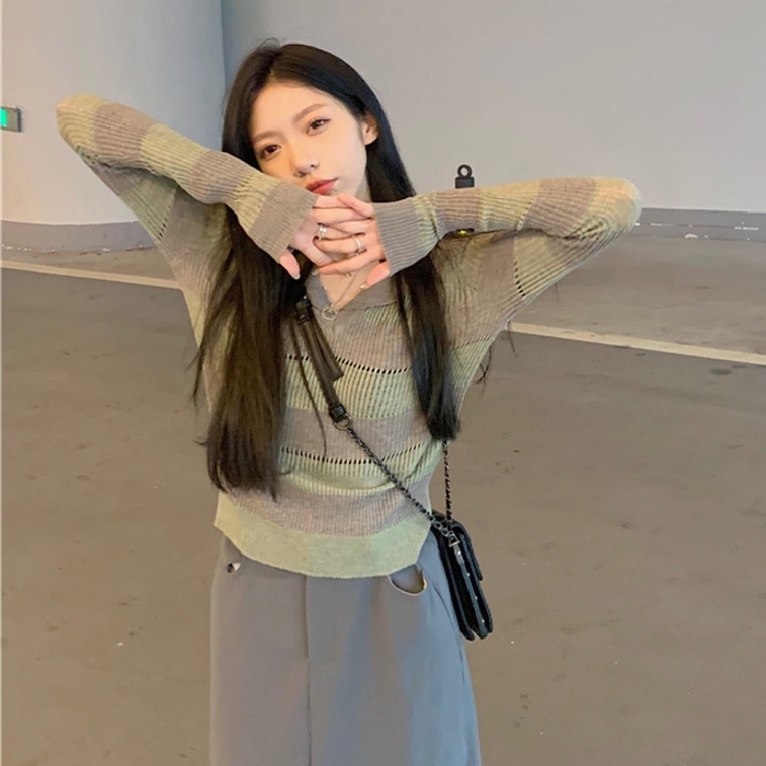 【ZHELIHANGFEI】Áo Sweater Tay Dài Cổ POLO Lưng Cao Form Rộng Họa Tiết Kẻ Sọc Hợp Thời Trang