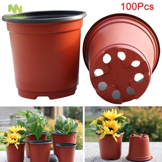 Bộ 100 chậu nhựa thích hợp để trồng cây tiện dụng
