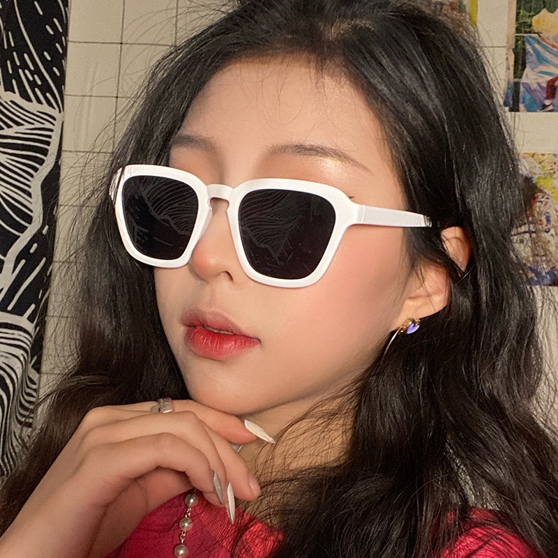 Kính mát nữ hottrend chống tia UV, kính râm phong cách Hàn Quốc cute giá rẻ LUMINA 211