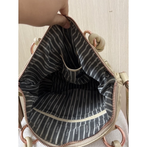 Túi đeo chéo vai nữ mimco