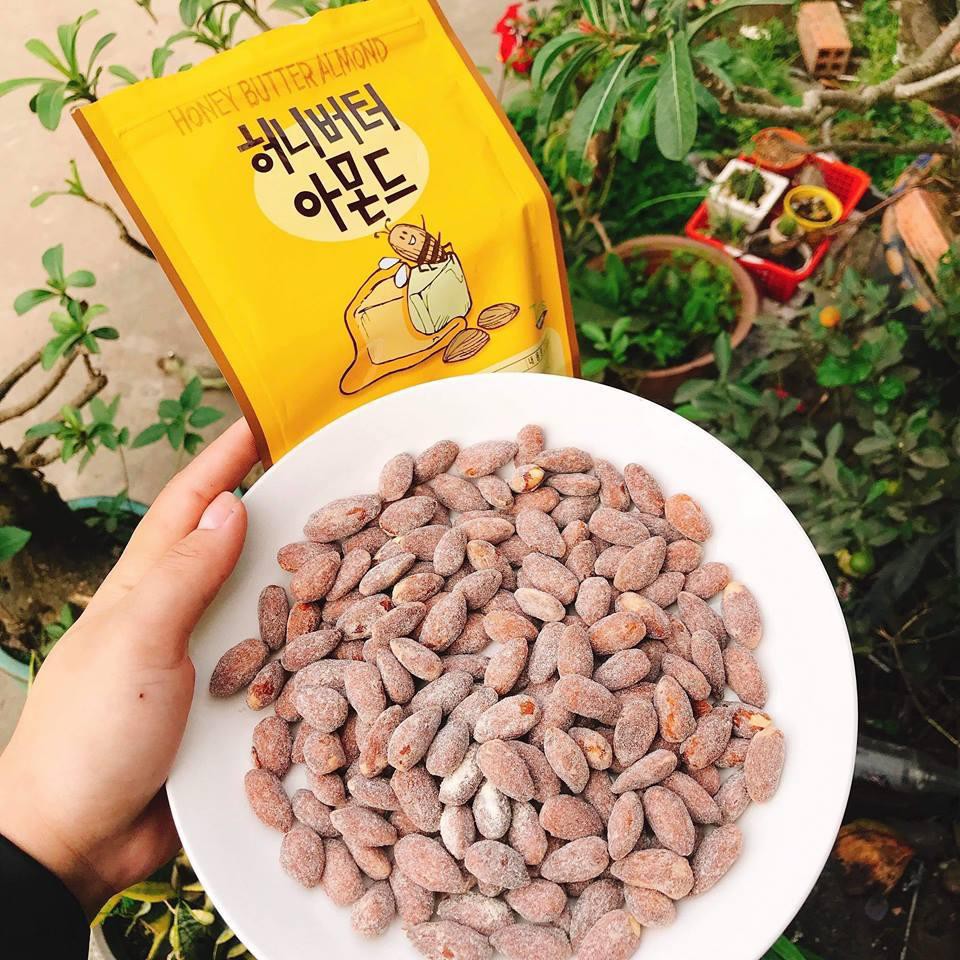 Hạt Hạnh Nhân Tẩm Bơ Mật Ong Tom's Farm (210g)