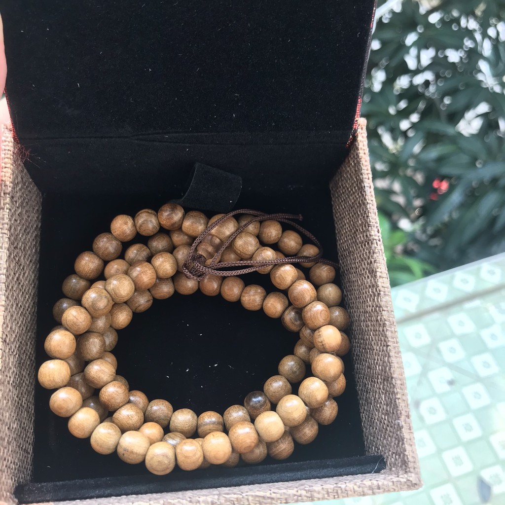 Vòng tay phong thủyFREESHIPVòng phong thủy 8 ly 108 hạt quấn tay gỗ tự nhiên cao cấp
