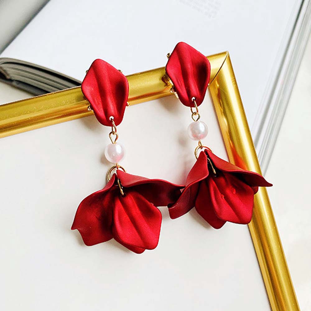 Khuyên Tai Nữ Trang Dáng Dài Tạo Hình Độc Đáo