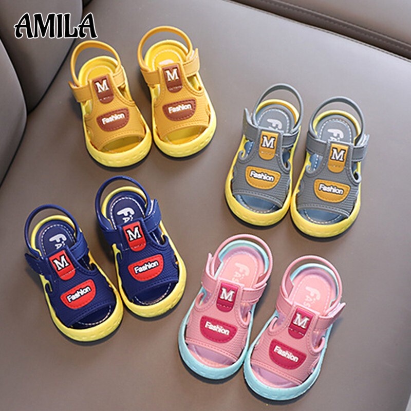 Giày sandal AMILA bề mặt mềm chống trượt in chữ dễ thương thoải mái cho bé