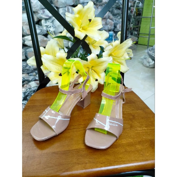 Giày sandanl mềm êm,đế cao su,cao 5cm
