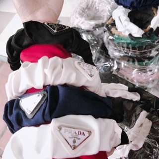 Bờm bản to logo prada