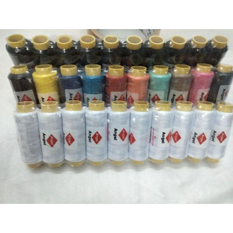 Chỉ may đồ (1 cuộn kèm 2 cây kim số 8)