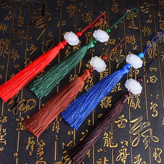 Ngọc bội hoa sen, Tua rua trang trí tam sinh tam thế