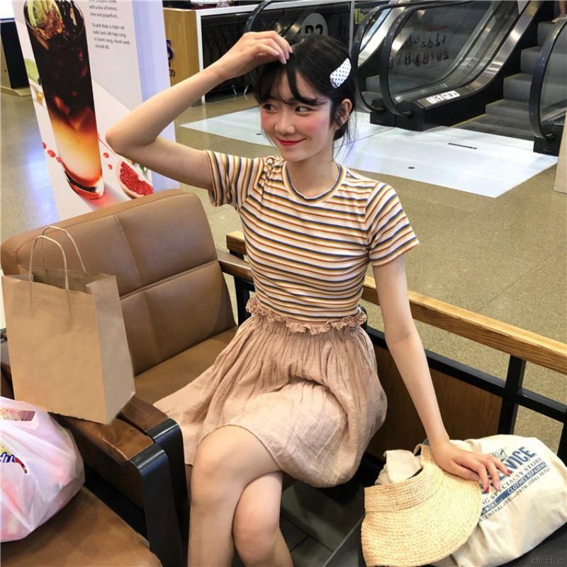 Áo Croptop tay ngắn hoạ tiết kẻ sọc cho nữ