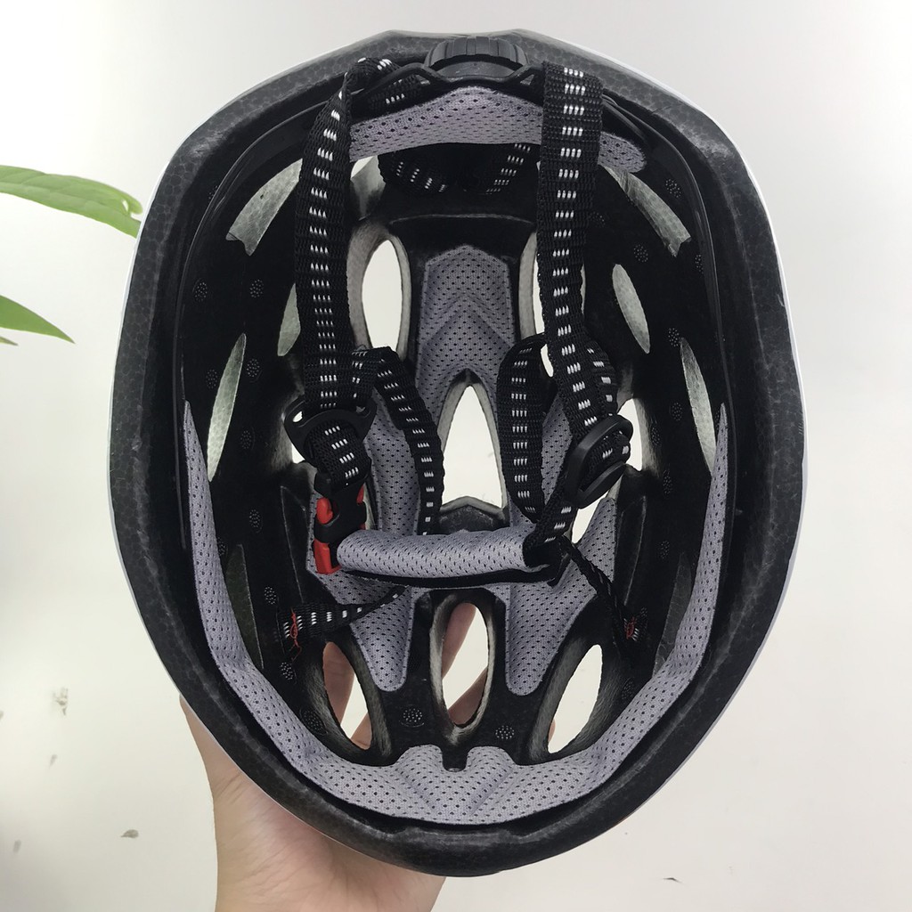 Mũ bảo hiểm xe đạp giant