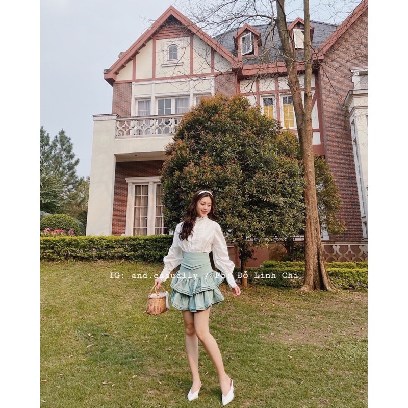 Sét áo sơmi phối ren và chân váy xoè tầng
