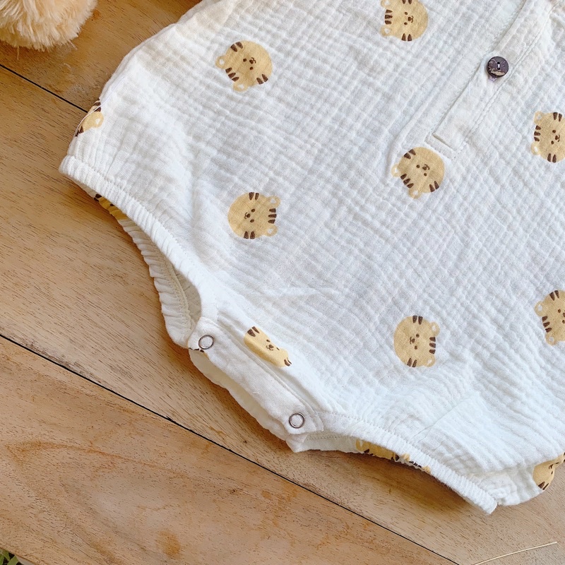 Body sát nách cổ trụ vải xô muslin mềm mịn cho bé