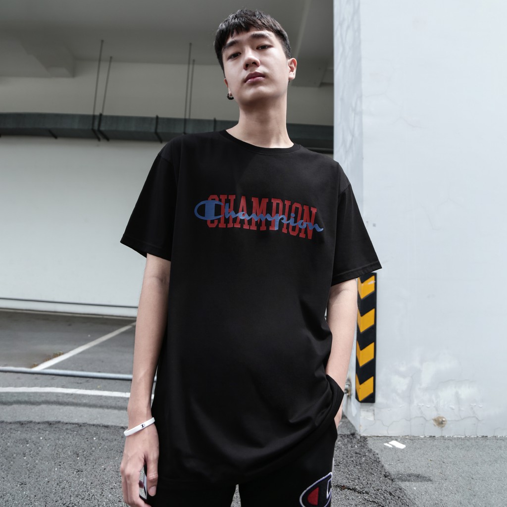 Áo Thun In 2 Kiểu Chữ Xanh Đỏ Champion Màu Đen