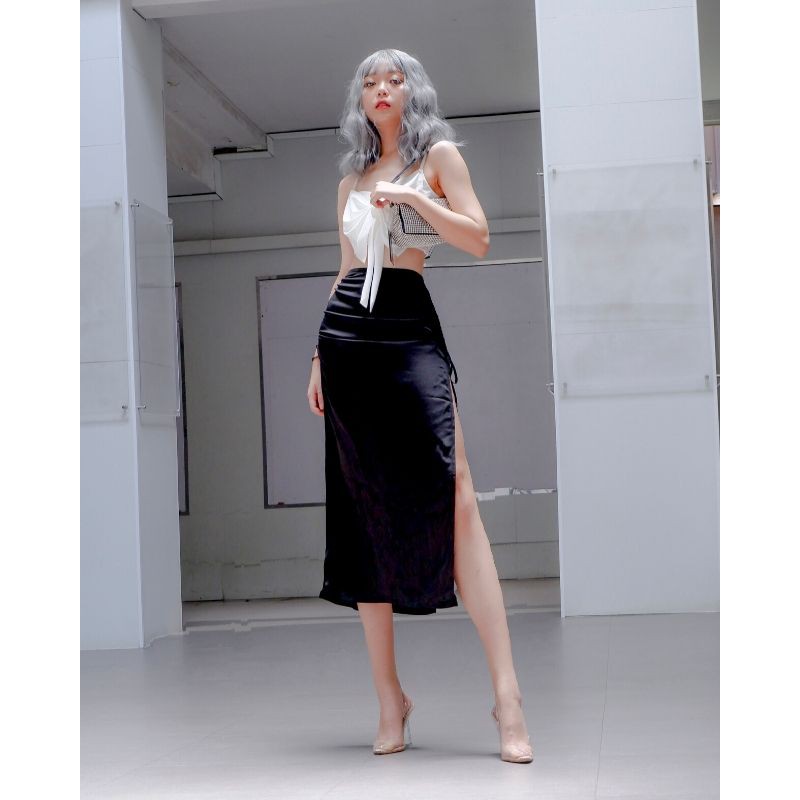 Chân váy lụa bóng dây rút 2 bên màu đen HCV21 Hỉn Hỉn Store | BigBuy360 - bigbuy360.vn