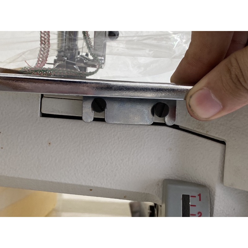 bộ gá bắt cữ kèm 2 cữ viền 103 lắp cho máy trần đè pegasus W600