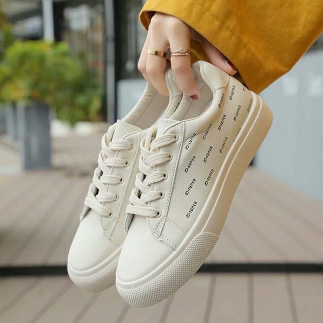 Sneaker mix chữ