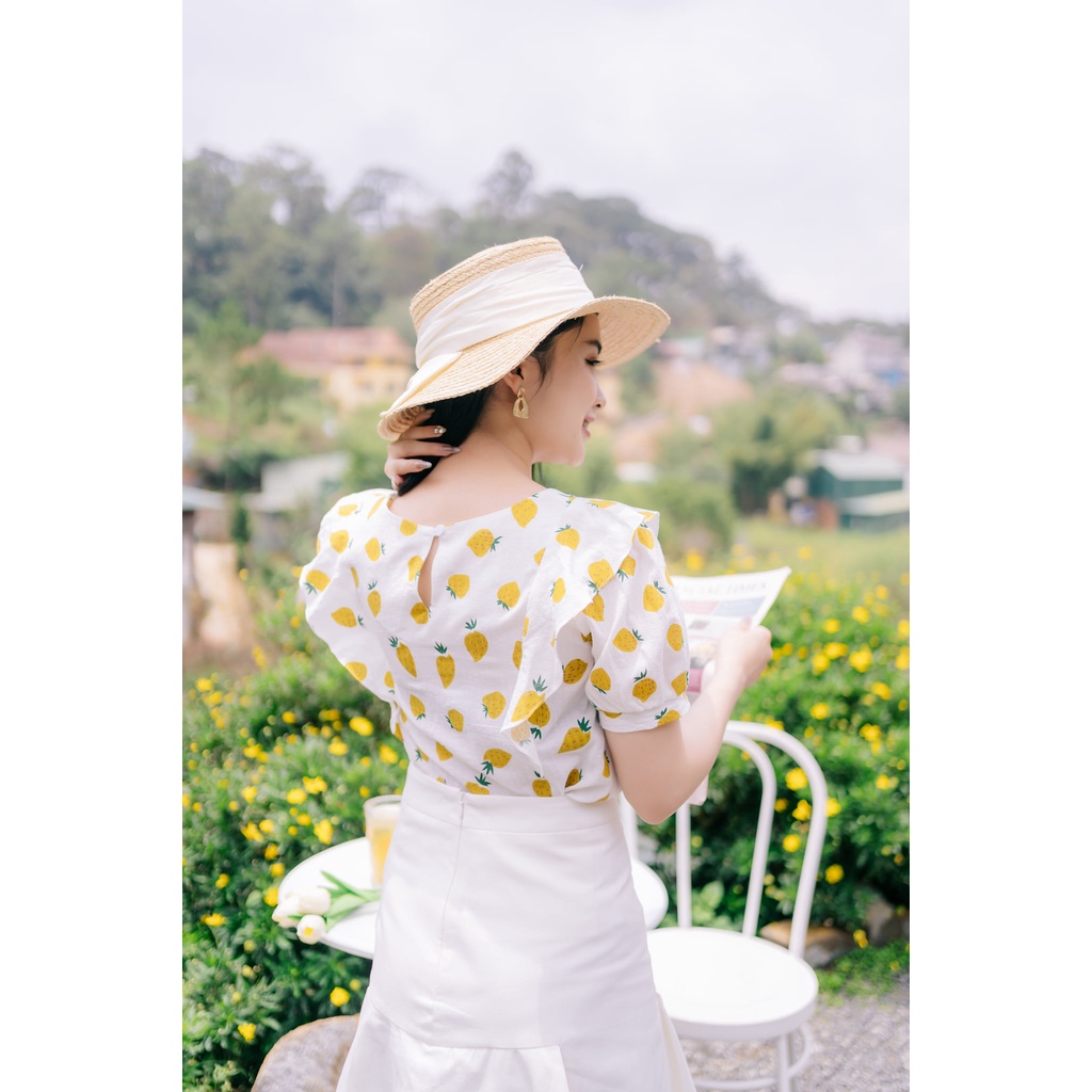 MINX - Áo Chika Square Ruffle Blouse