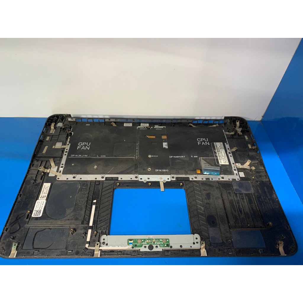 Vỏ mặt c laptop dell inspiron 7548