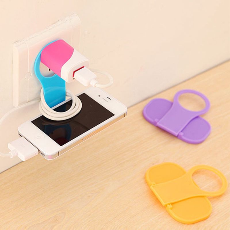 Giá treo điện thoại khi đang sạc (màu ngẫu nhiên)