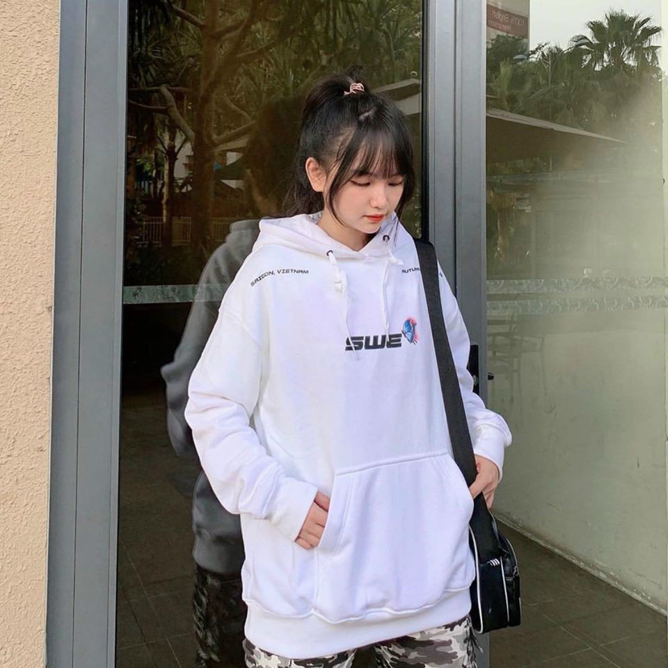 Áo khoác hoodie nỉ Lyn House in hình SWE Butterfly dành cho nam cho nữ và cặp đôi, form rộng unisex 2 màu trắng đen | BigBuy360 - bigbuy360.vn