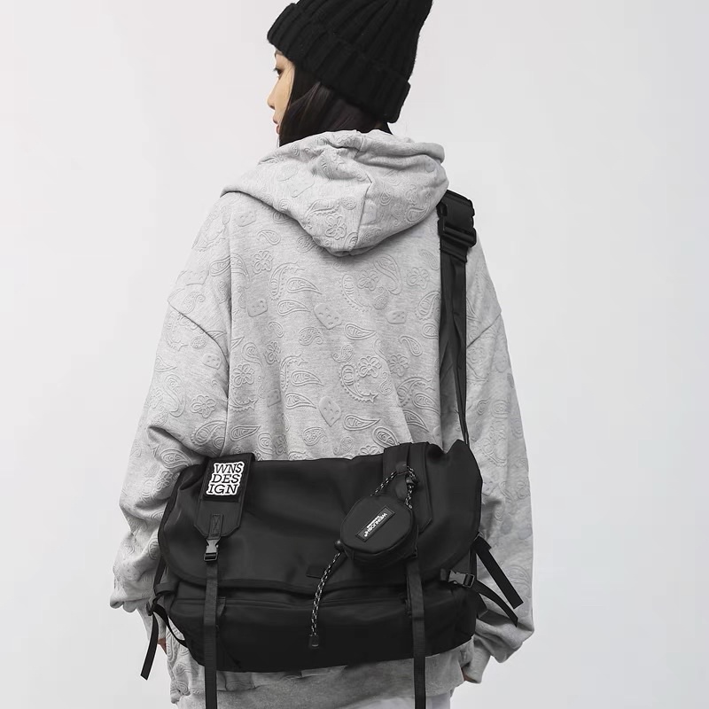 Túi Đeo Chéo Unisex Đi Học, Đi Làm Chất Liệu Chống Thấm Nước M005