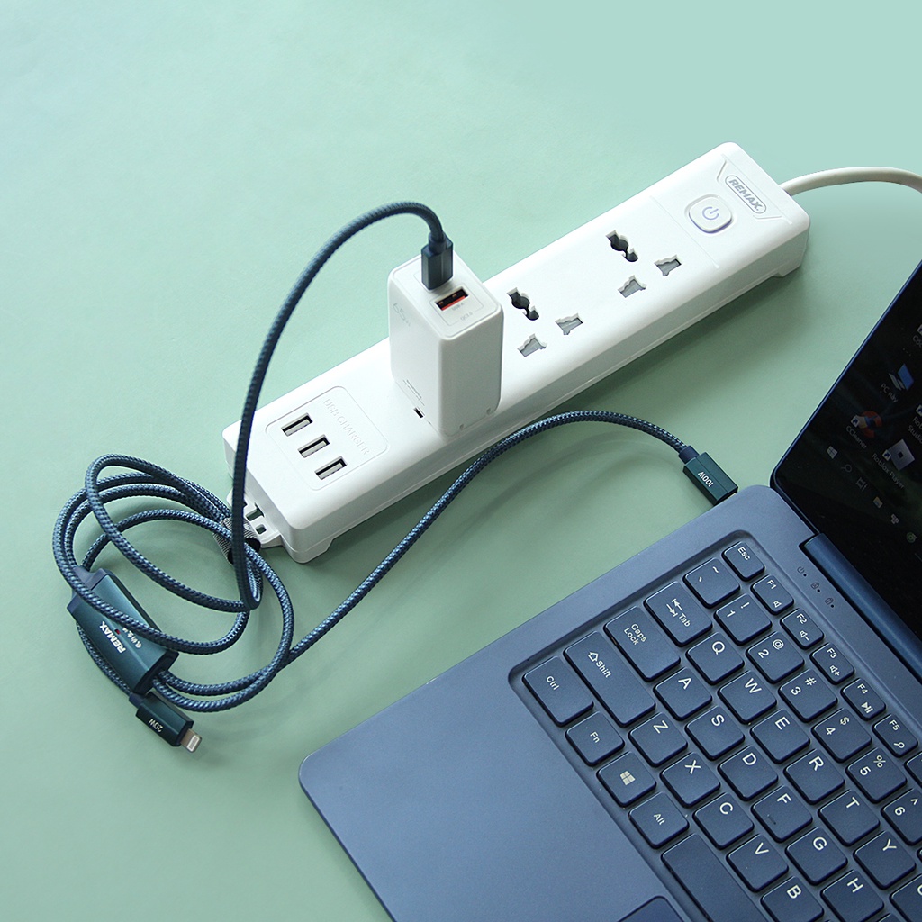 Củ sạc nhanh 2 cổng GaN 65W Remax RP-U53 hỗ trợ sạc nhanh 65w cho Smart phone laptop - Remax Việt Nam