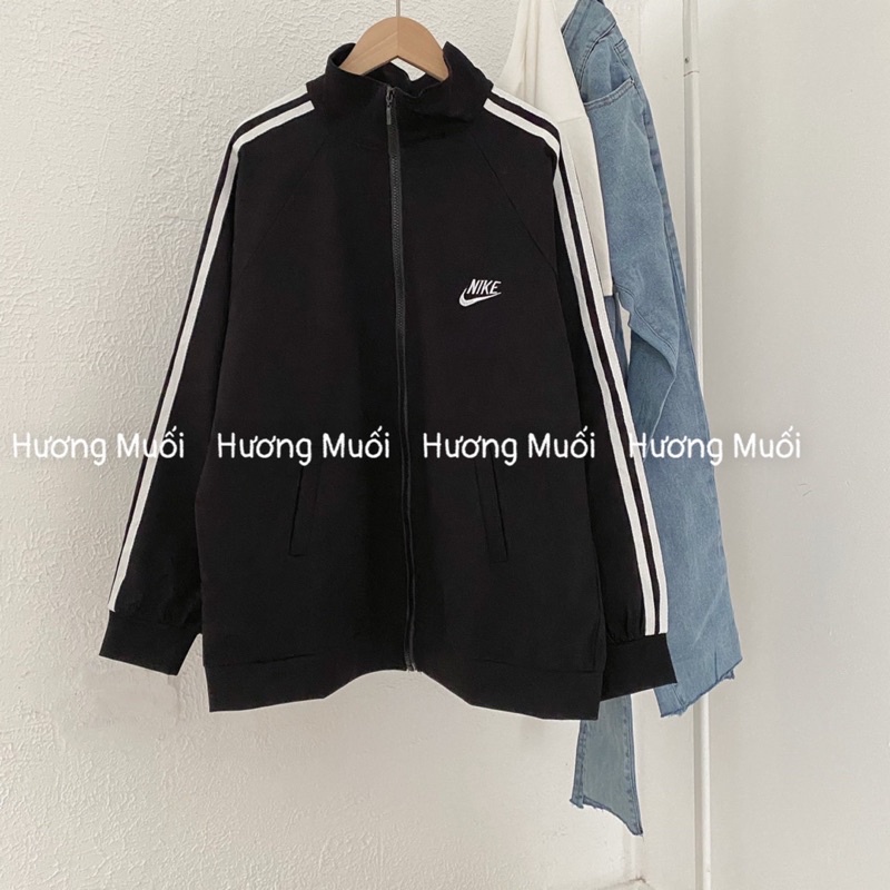 Áo khoác thêu logo phối sọc tay thể thao