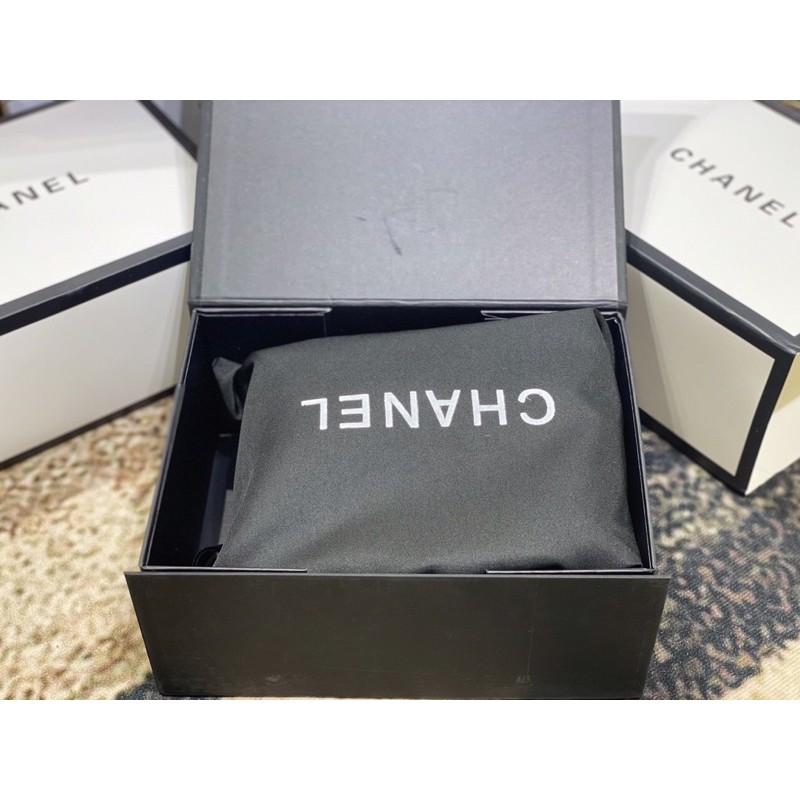 Túi đeo chéo QUẢ CẦU da thật khoá vàng hoạ tiết trần trám hàng fullbox có hộp