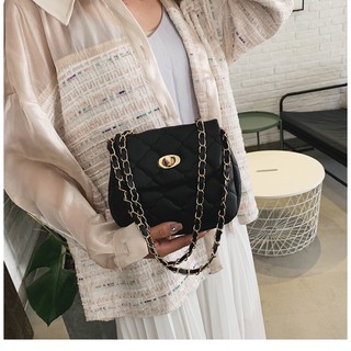 Túi dây chuyền kim cương đeo ngang vai hoặc đeo chéo