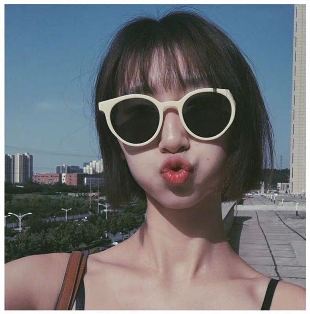 Kính siêu cute