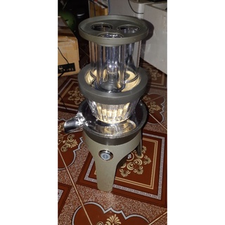 May ep cham noi dia nhat