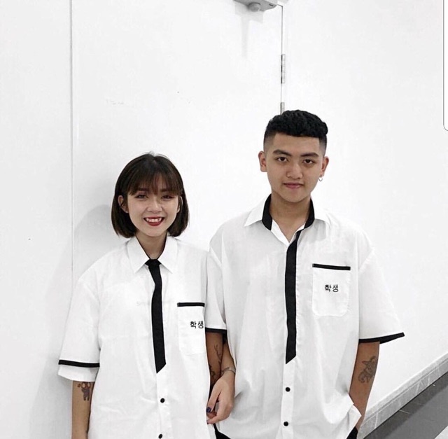 Áo sơ mi thêu chữ